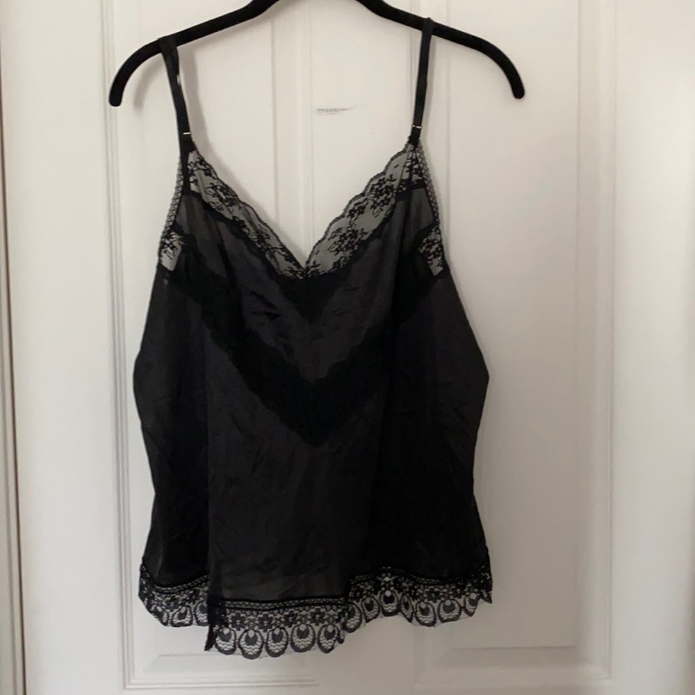 Formfit Lacey Black Slip Tank size 40 (18-20)